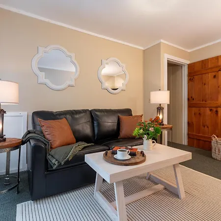 Tucker Hill Lodge-3